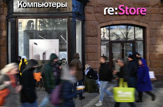 Iphone X to go on sale in Russia on November 3