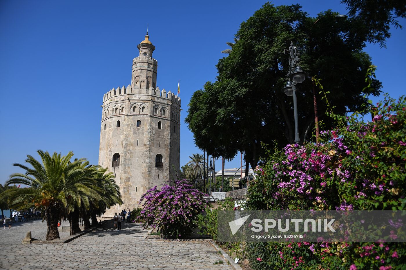 Cities of the world. Seville