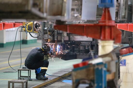 Bus manufacturing at Likino Bus Plant