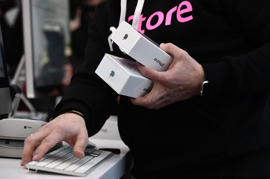 iPhone X goes on sale in Russia