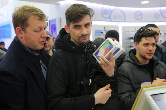 iPhone X goes on sale in Russia