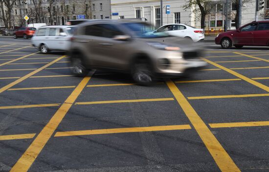New yellow box markings at intersections in Moscow
