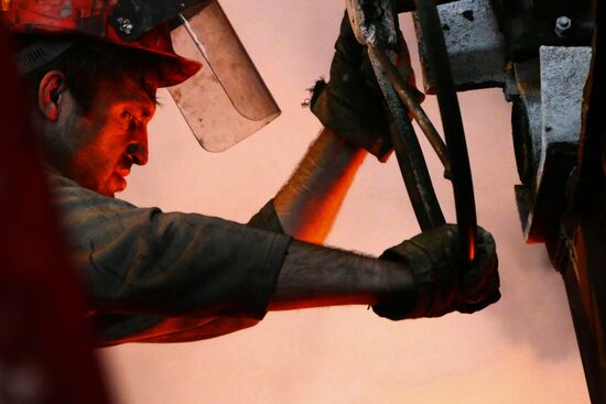Launching Makeyevsky Foundry in Donetsk