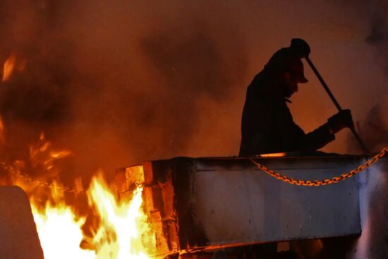 Launching Makeyevsky Foundry in Donetsk