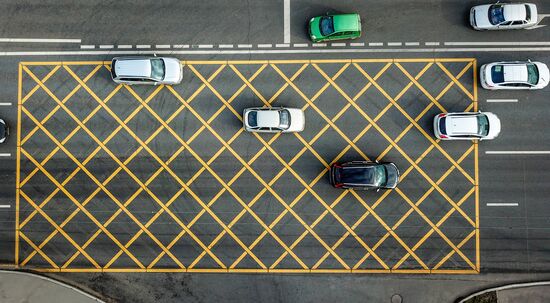 New yellow box markings at intersections in Moscow