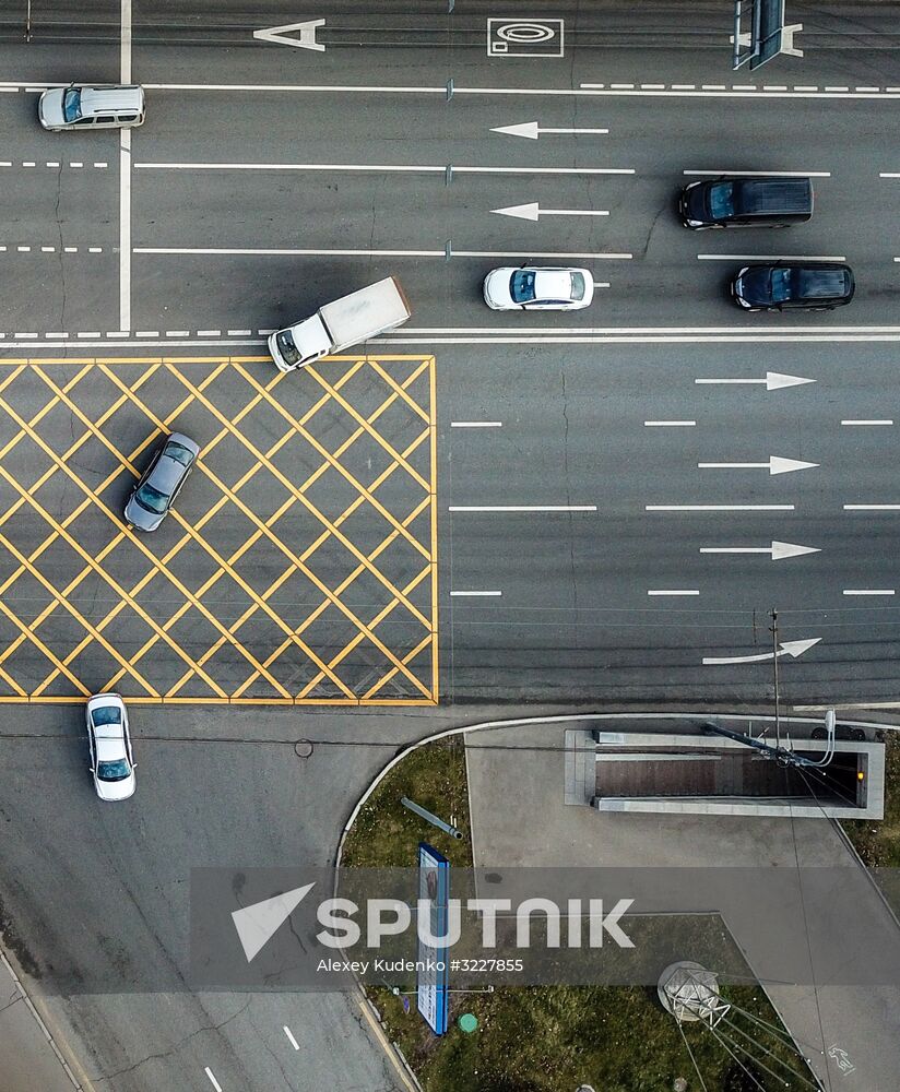 New yellow box markings at intersections in Moscow