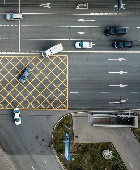 New yellow box markings at intersections in Moscow