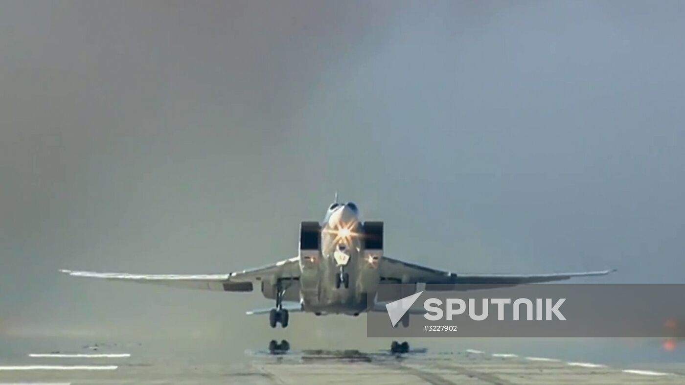 Russian warplanes and Kolpino submarine hit terrorist objects in Syria