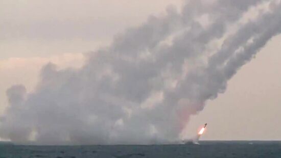 Russian warplanes and Kolpino submarine hit terrorist objects in Syria