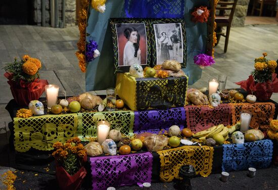 Mexico City celebrates the Day of the Dead