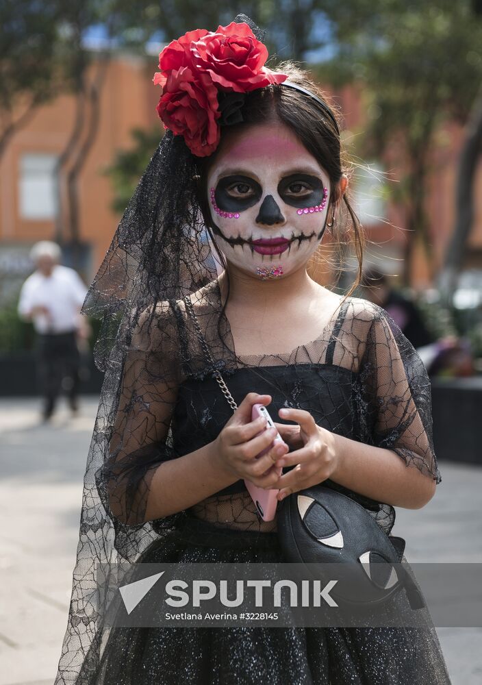 Mexico City celebrates the Day of the Dead