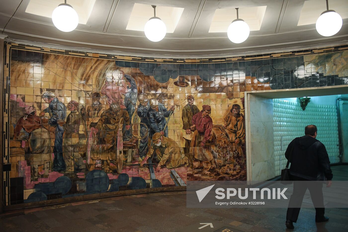Night tour of the Moscow metro
