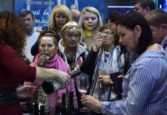 NovemberFest gastronomy festival in Crimea
