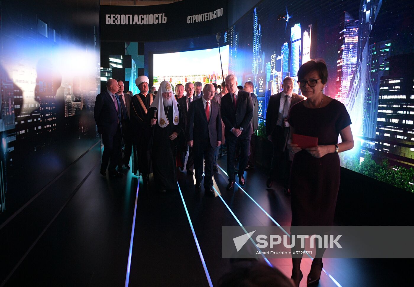 President Vladimir Putin visits Russia Focused On The Future exhibition