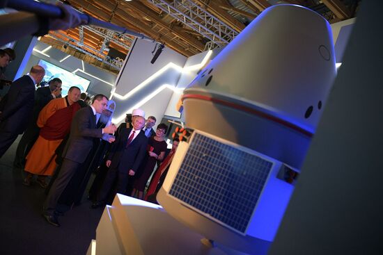 President Vladimir Putin visits Russia Focused On The Future exhibition