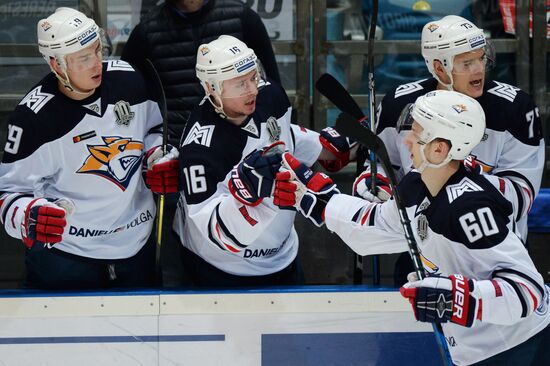 Kontinental Hockey League. Avtomobilist vs. Metallurg