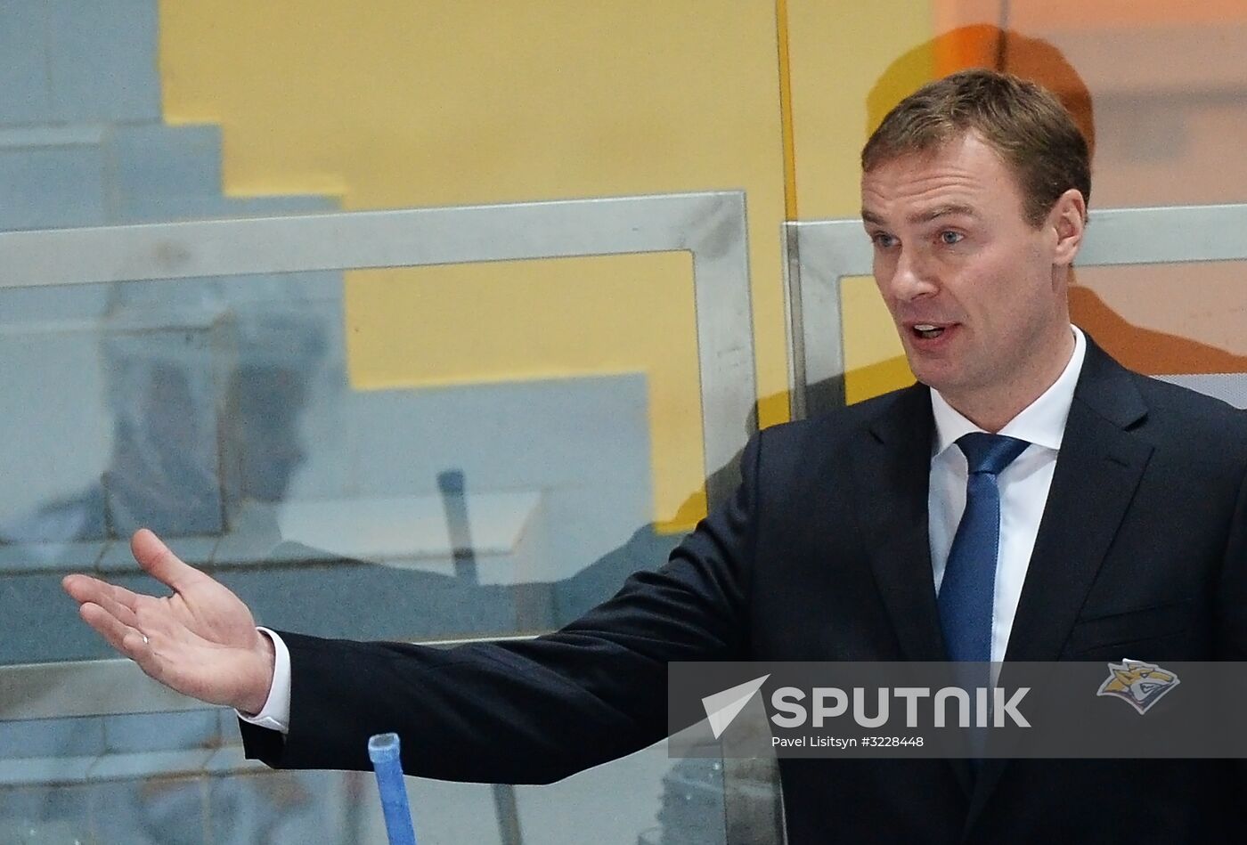 Kontinental Hockey League. Avtomobilist vs. Metallurg