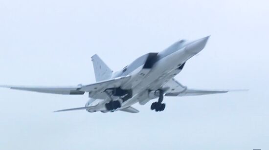 Tu-22M3 long-range bombers hit terrorist targets in Syria