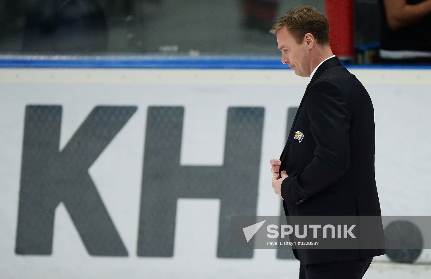 Kontinental Hockey League. Avtomobilist vs. Metallurg