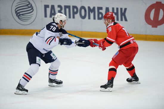 Kontinental Hockey League. Avtomobilist vs. Metallurg