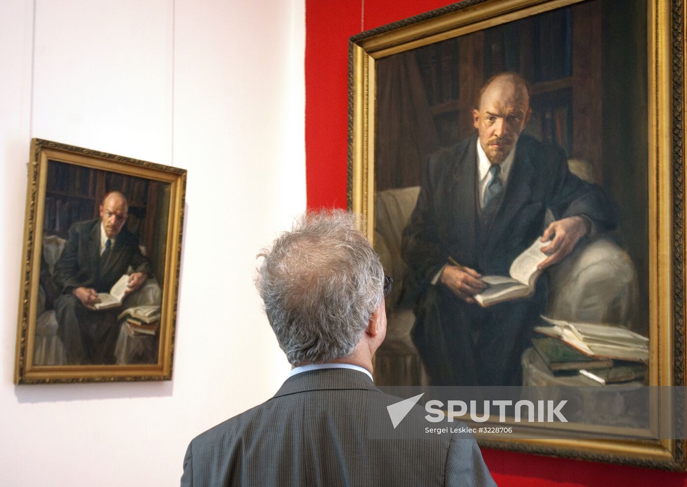 Lenin '17 exhibition unveiled in Minsk