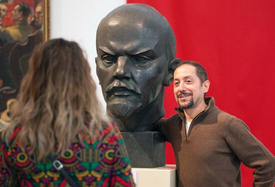 Lenin '17 exhibition unveiled in Minsk