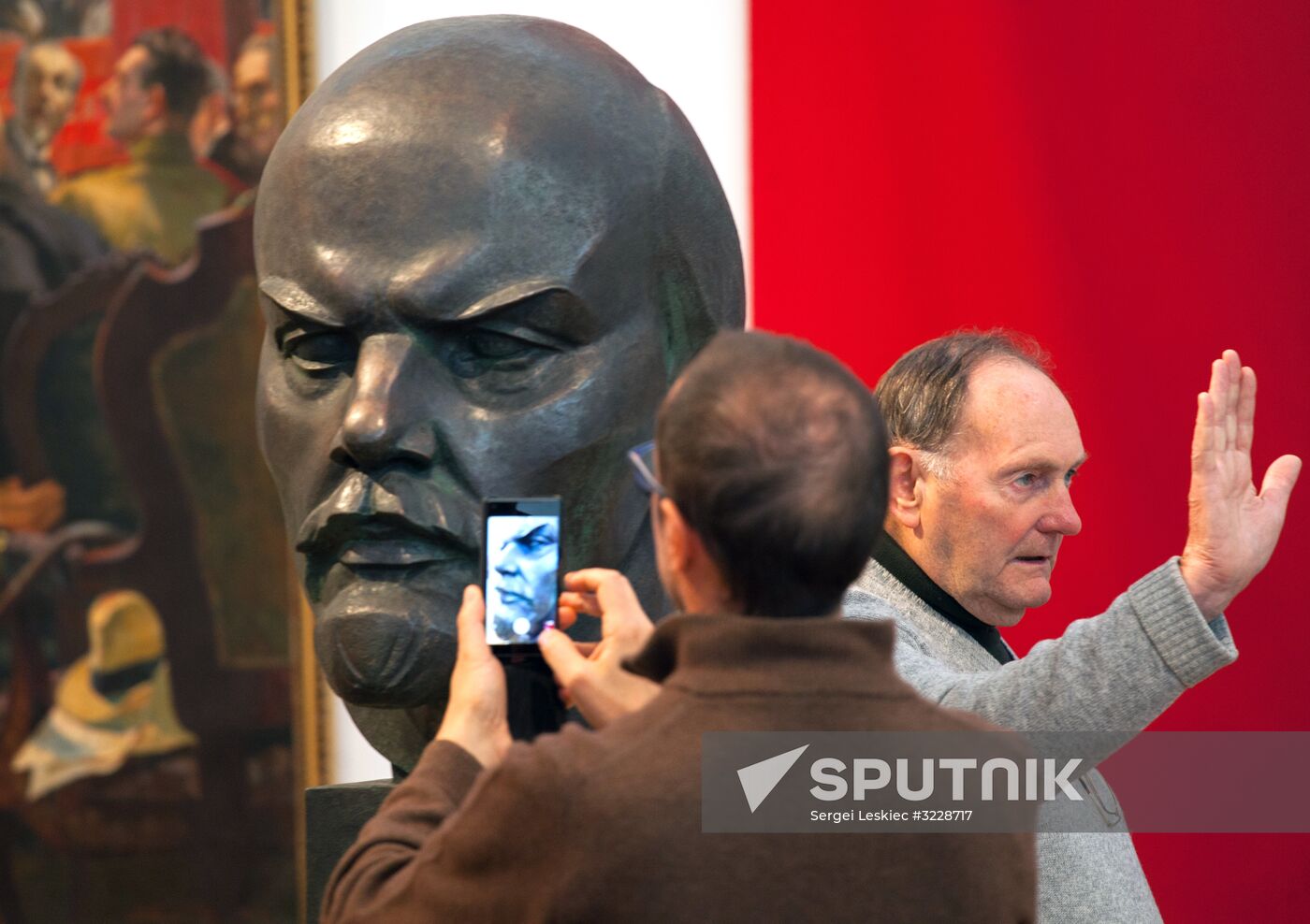 Lenin '17 exhibition unveiled in Minsk
