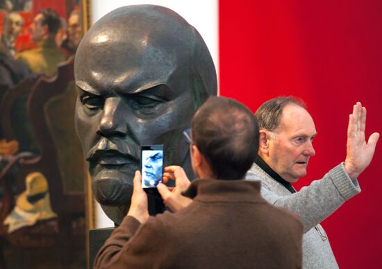 Lenin '17 exhibition unveiled in Minsk