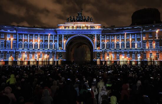 3D video mapping show on Palace Square in St. Petersburg