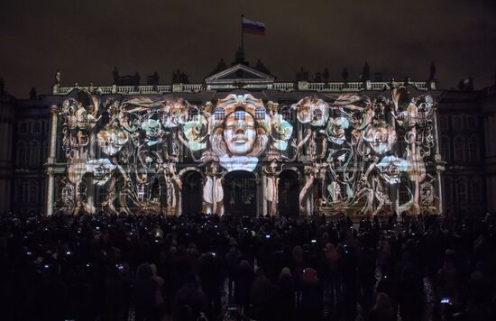 3D video mapping show on Palace Square in St. Petersburg