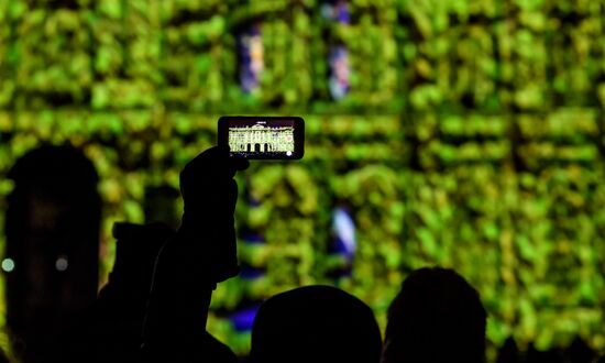 3D video mapping show on Palace Square in St. Petersburg