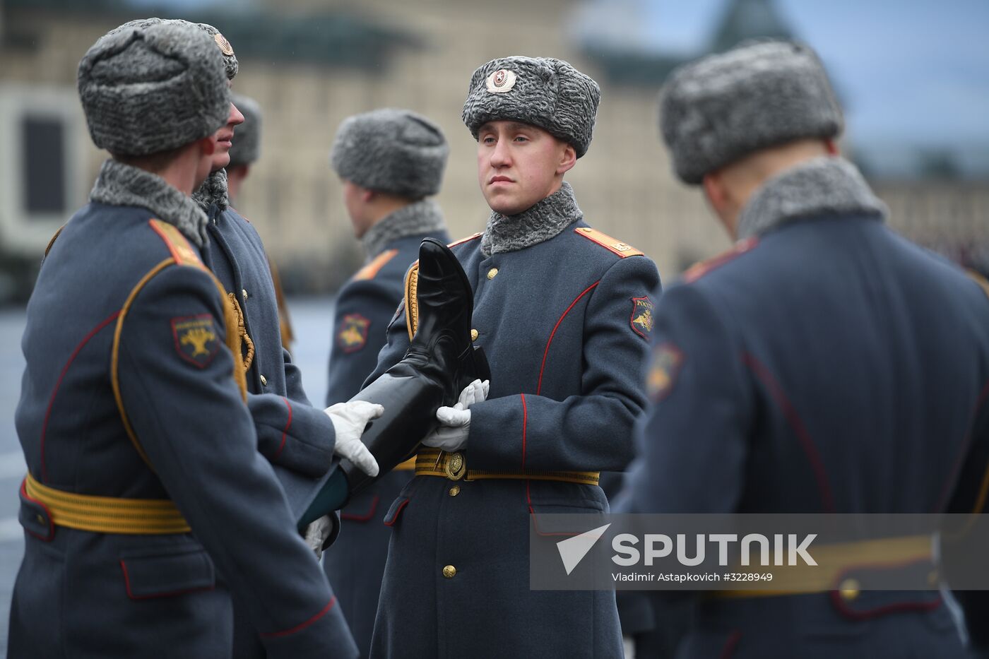 Final rehearsal of march marking 76th anniversary of 1941 parade