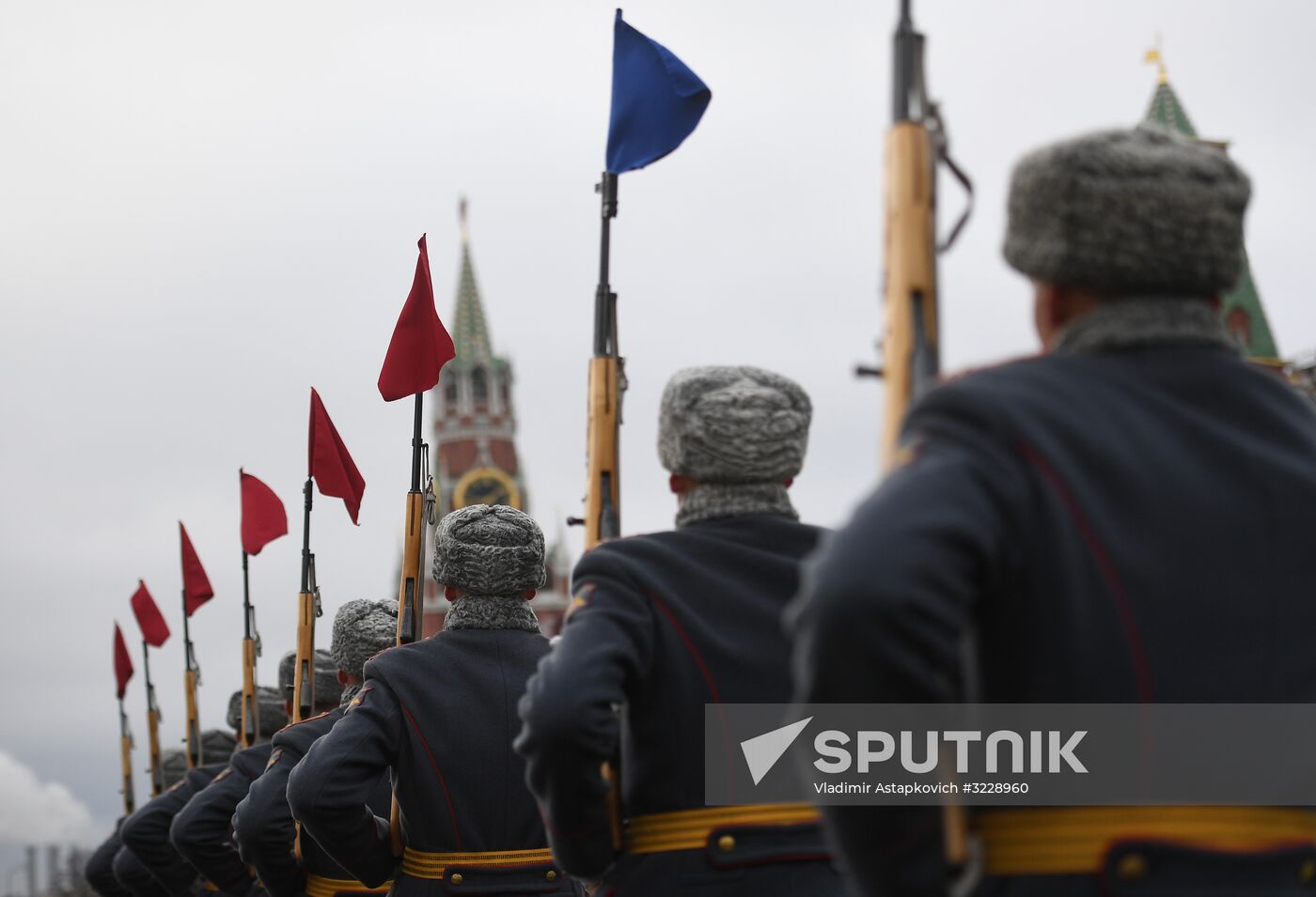 Final rehearsal of march marking 76th anniversary of 1941 parade
