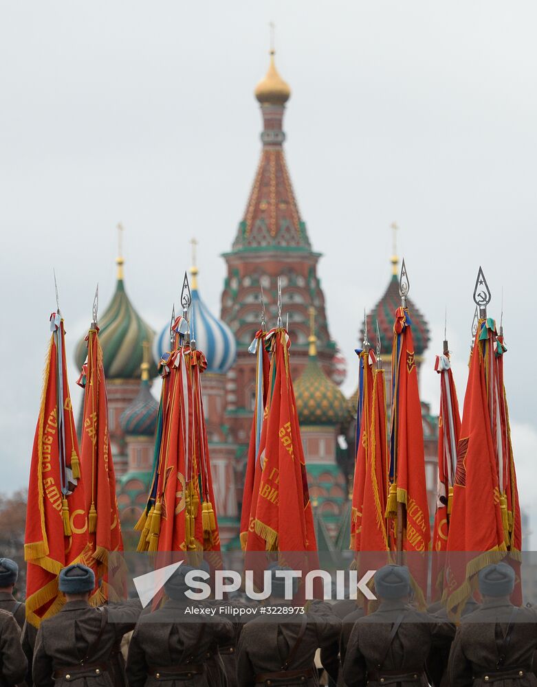 Final rehearsal of march marking 76th anniversary of 1941 parade