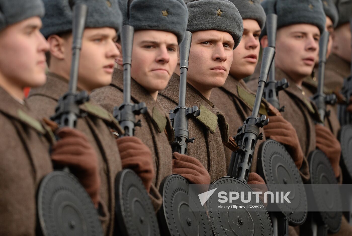 Final rehearsal of march marking 76th anniversary of 1941 parade