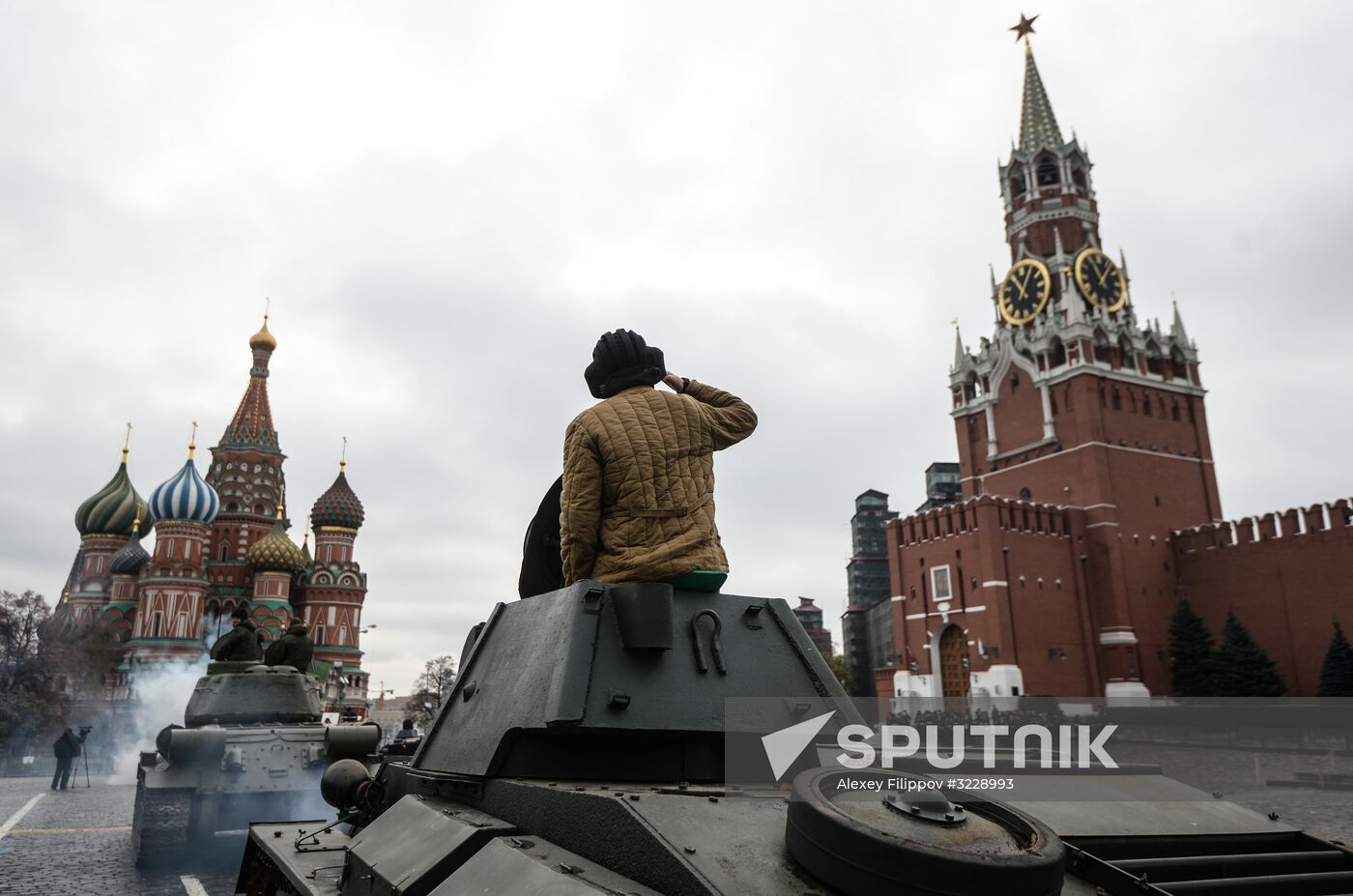 Final rehearsal of march marking 76th anniversary of 1941 parade