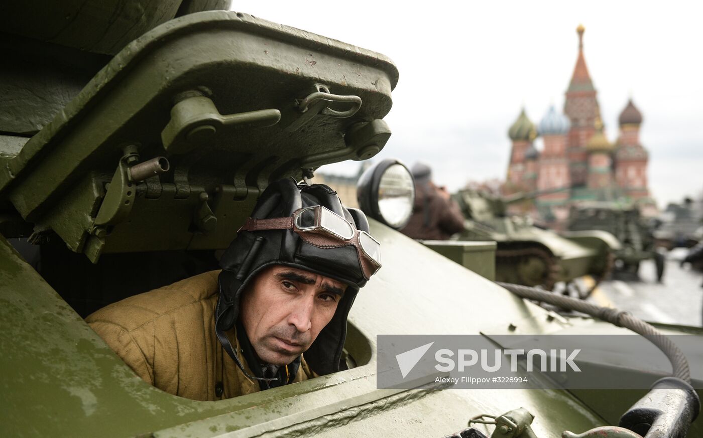Final rehearsal of march marking 76th anniversary of 1941 parade