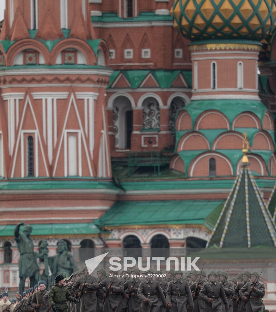 Final rehearsal of march marking 76th anniversary of 1941 parade
