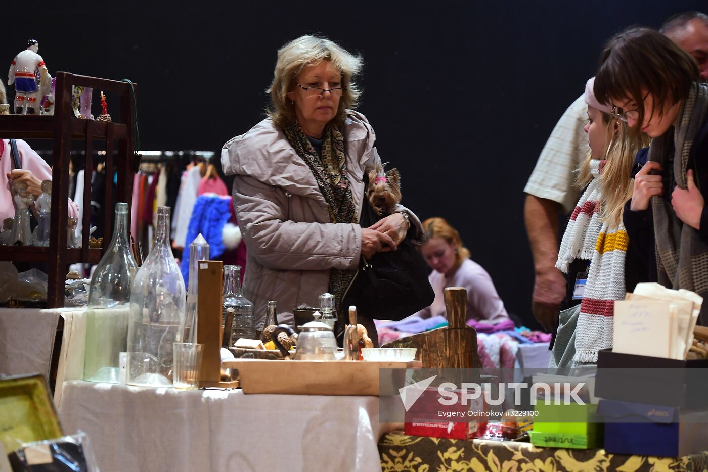 City flea market