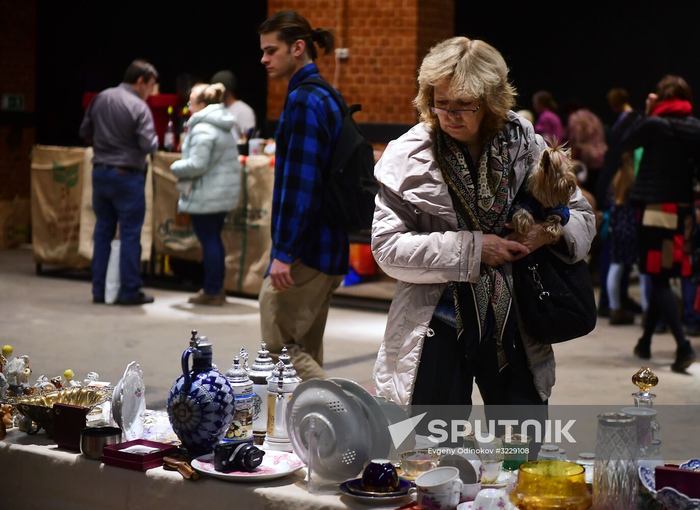 City flea market