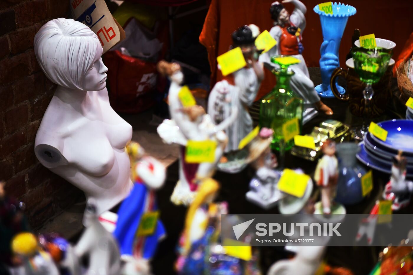 City flea market