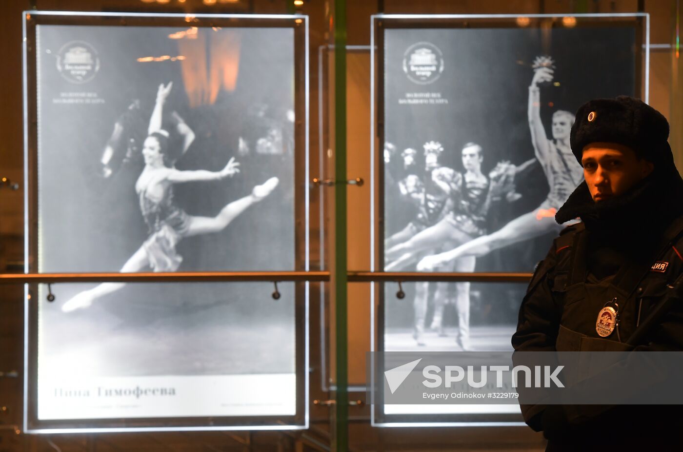 People evacuated from Bolshoi Theater over bomb alerts