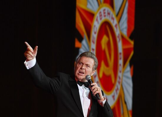 Gala to mark 100th anniversary of Great October Socialist Revolution