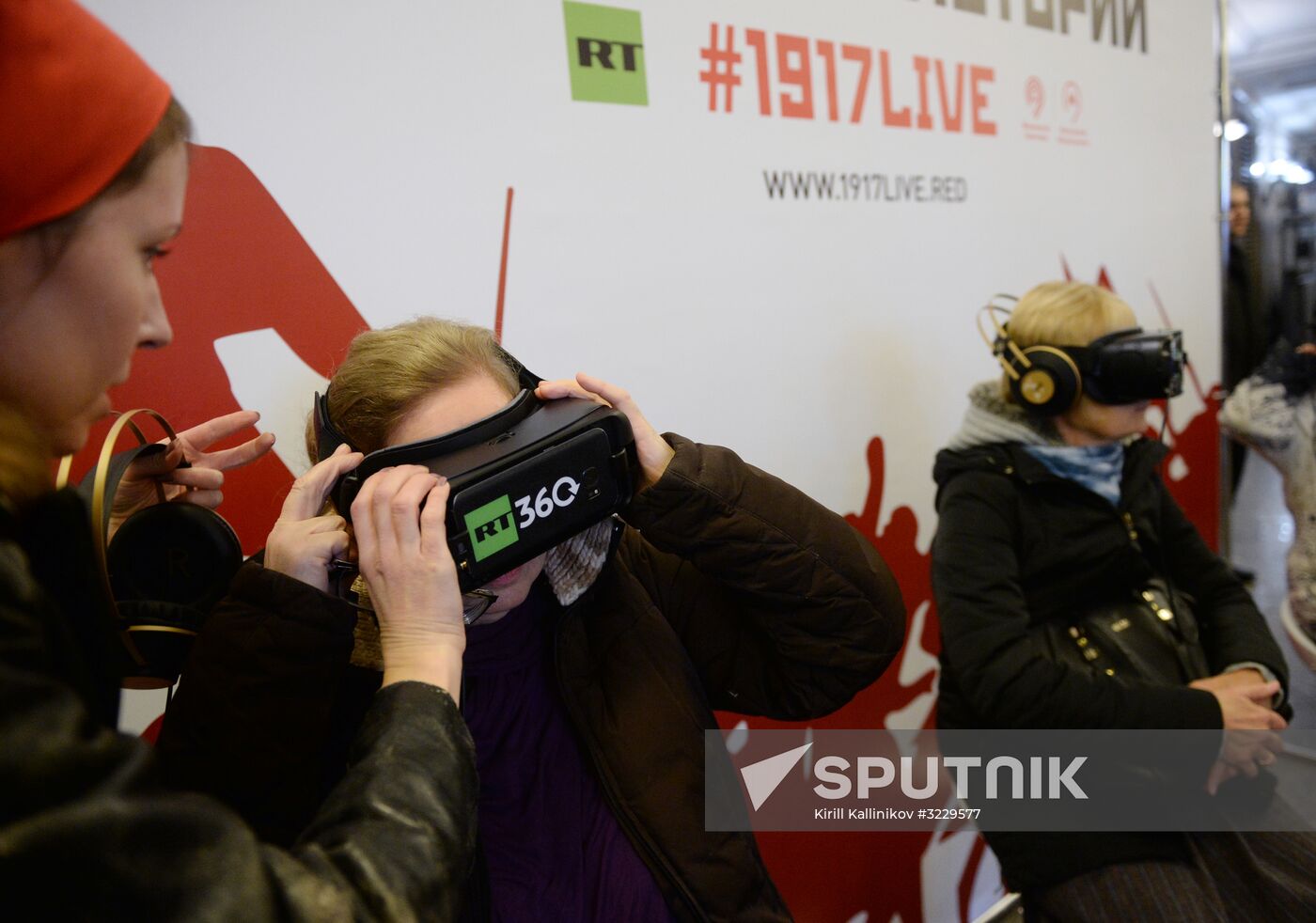 Videos Revolution 360 are shown in Moscow Metro
