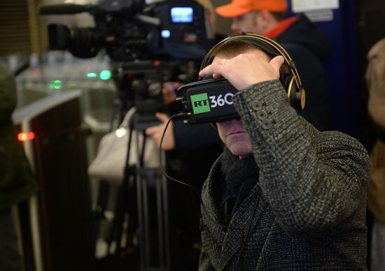Videos Revolution 360 are shown in Moscow Metro