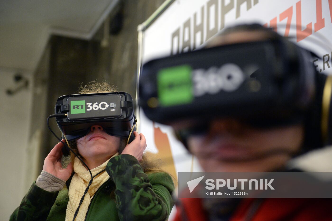 Videos Revolution 360 are shown in Moscow Metro