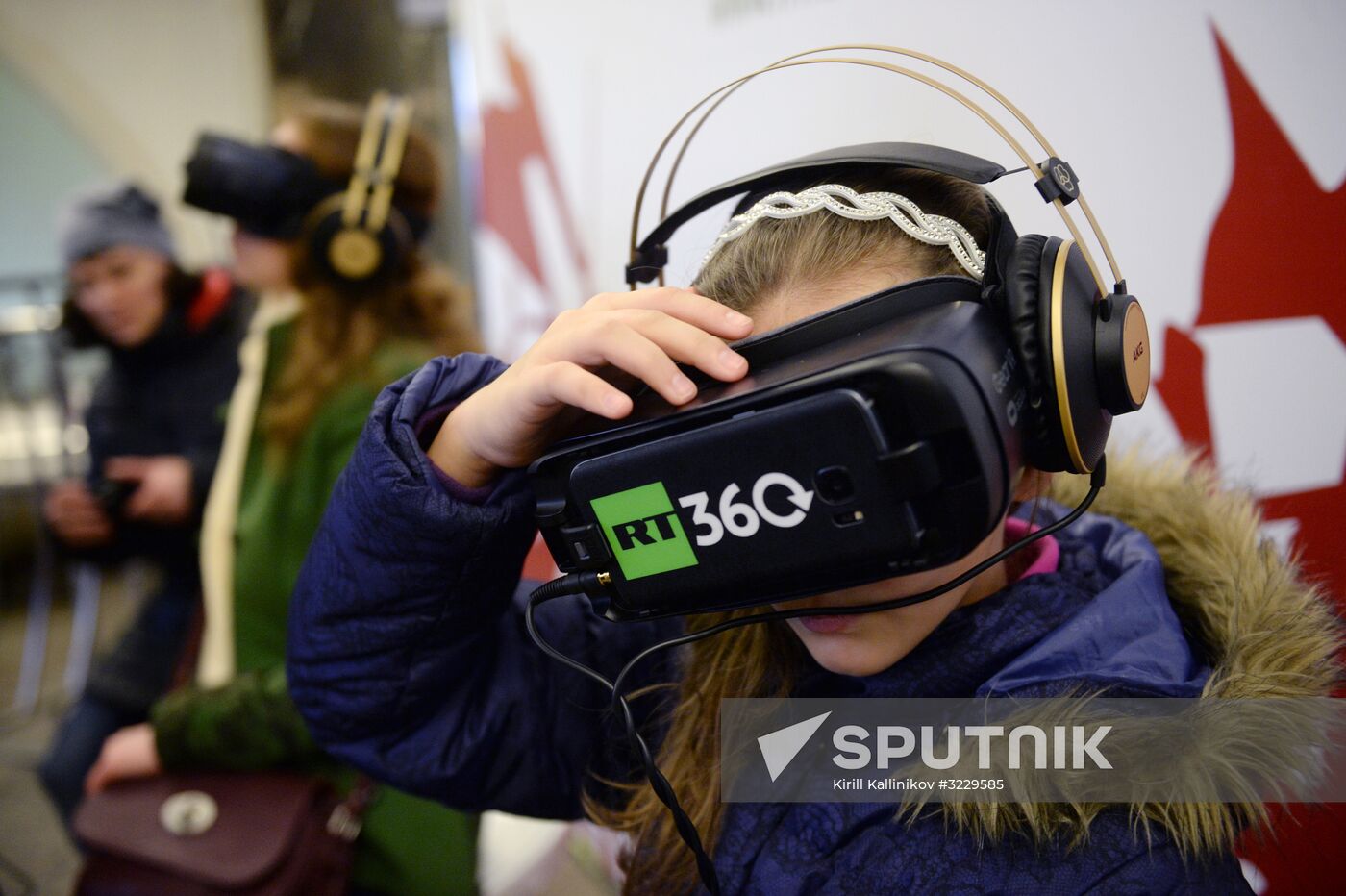 Videos Revolution 360 are shown in Moscow Metro