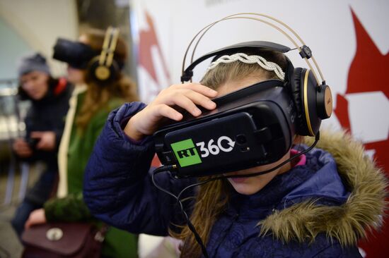 Videos Revolution 360 are shown in Moscow Metro