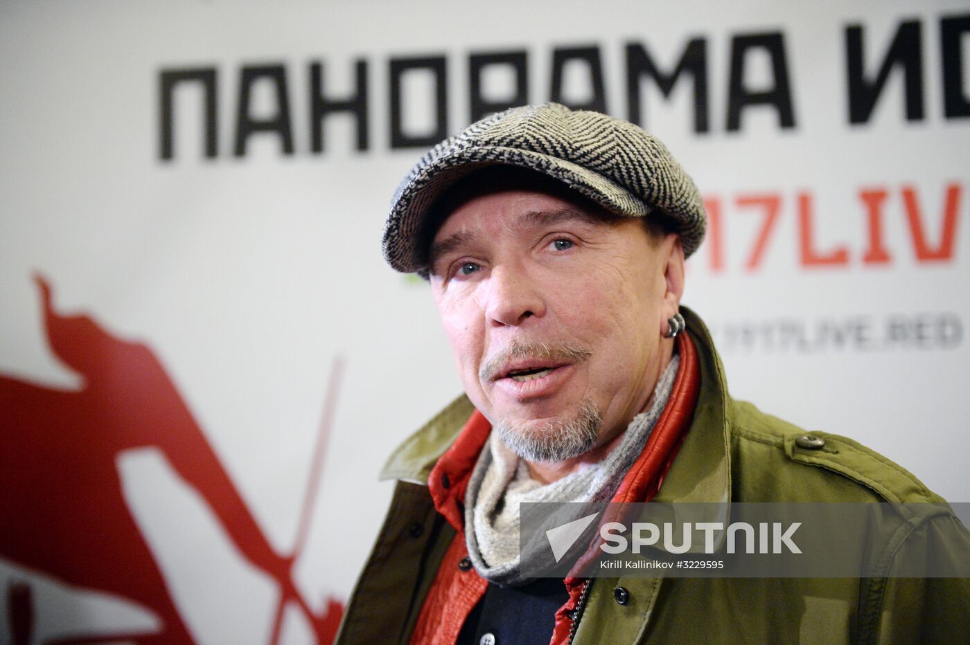 Videos Revolution 360 are shown in Moscow Metro