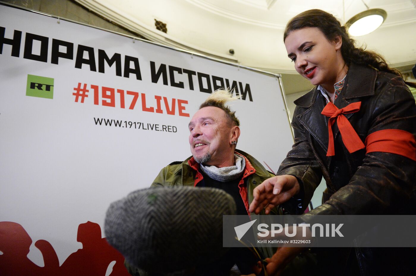 Videos Revolution 360 are shown in Moscow Metro